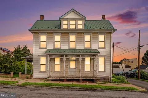 326 Mulberry St, Newport, PA 17074