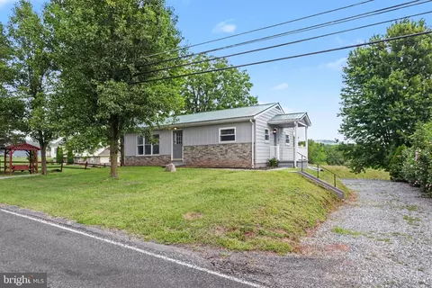 45 Windy Hill Rd, Shermans Dale, PA 17090