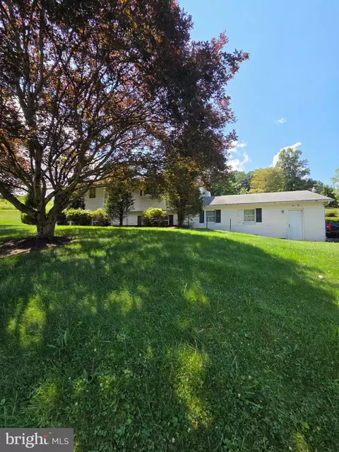 7620 Spring Rd, New Bloomfield, PA 17068