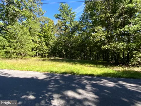 693 Peach Ridge Rd, Elliottsburg, PA 17024