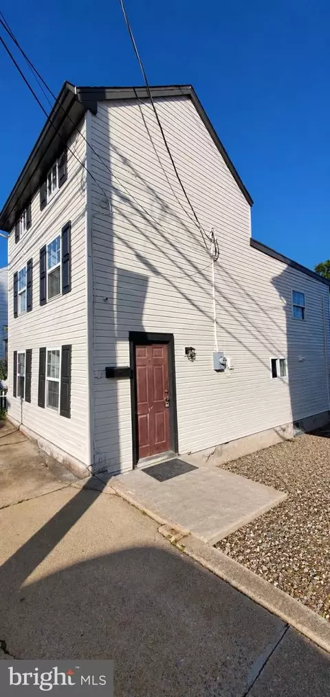 122 N High St, Duncannon, PA 17020