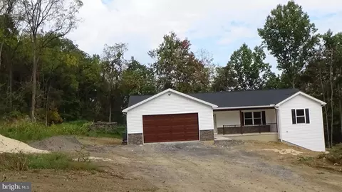 65 Eagle Ln, New Bloomfield, PA 17068