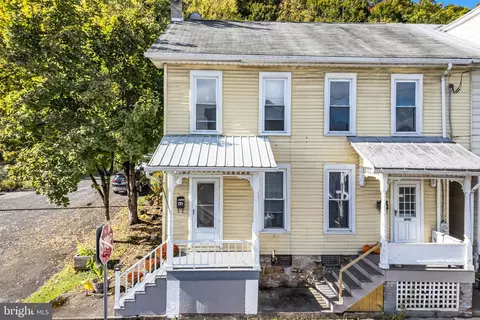 68 S 5th St, Newport, PA 17074