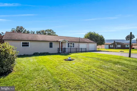 65 Gambers Corner Rd, Duncannon, PA 17020