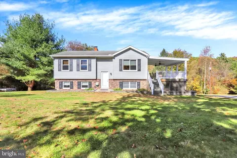 171 Meadow Grove Rd, Newport, PA 17074
