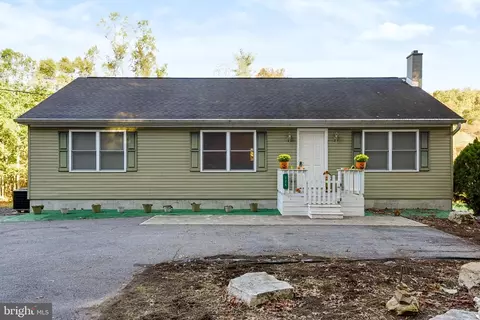 724 Clouser Hollow Rd, New Bloomfield, PA 17068