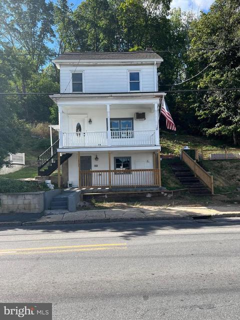 80 Pottsville St, Cressona, PA 17929