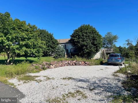 19 Middle Rd, Hegins, PA 17938