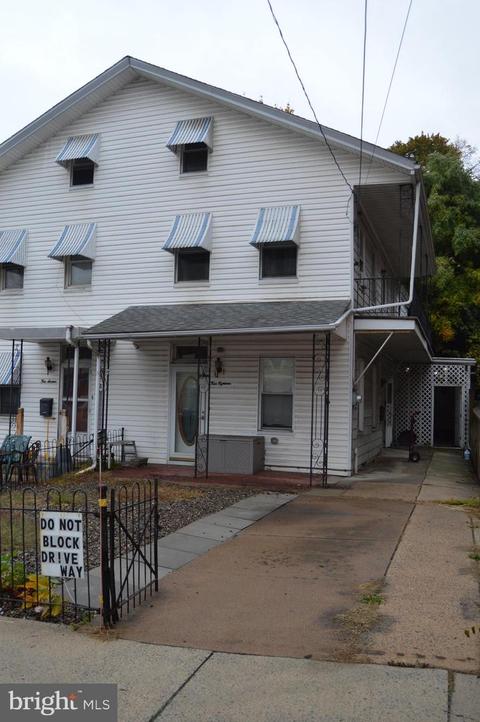 418 E Market St, Pottsville, PA 17901