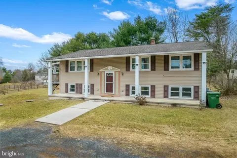 571 Rawhide Dr, Auburn, PA 17922