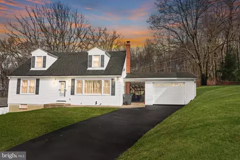 130 Mahantongo Dr, Pottsville, PA 17901