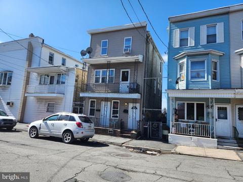 68 N Gilbert St, Shenandoah, PA 17976