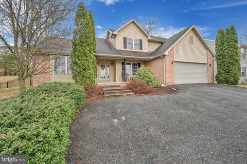 307 Elm Ln, Orwigsburg, PA 17961