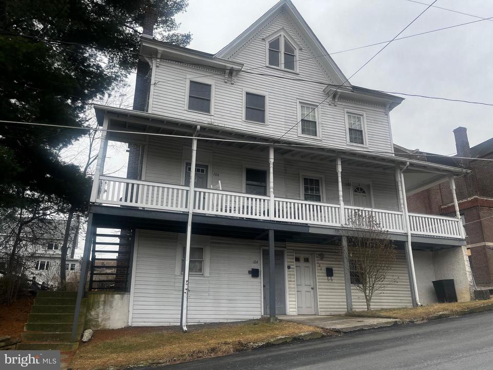 104 E Ridge St, Coaldale, PA 18218 1 photo Movoto