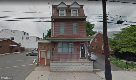 10 N 4th St, Minersville, PA 17954