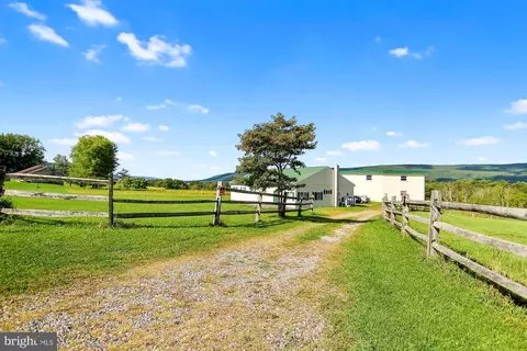 493 Hill Rd, Hegins, PA 17938