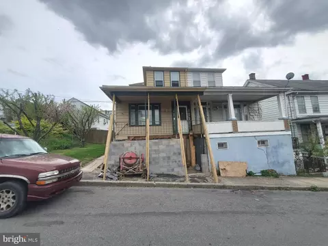 52 E Howard Ave, Coaldale, PA 18218