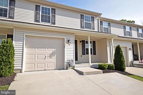 35 E Abby Ln, Schuylkill Haven, PA 17972