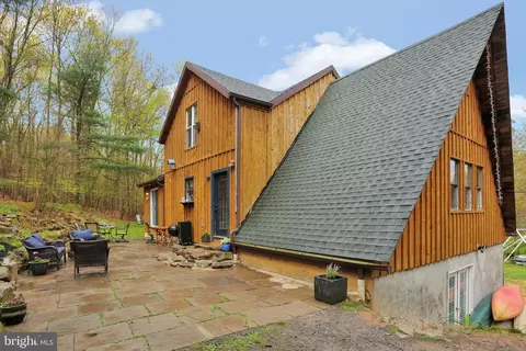 24 Old Jefferson Ln, Auburn, PA 17922