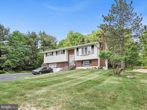 327 Texas Ave, Shenandoah, PA 17976
