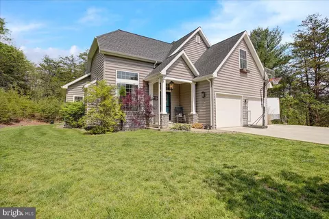 215 Meadow Dr, Auburn, PA 17922