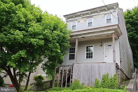 411 Pierce St, Pottsville, PA 17901