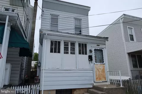 726 Seneca St, Pottsville, PA 17901