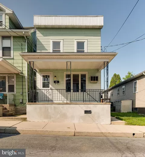 42 Schumacher Ave, Schuylkill Haven, PA 17972