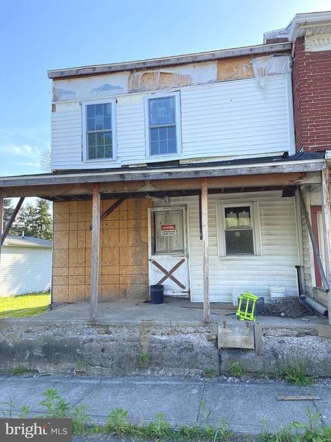 218 N Nicholas St, Saint Clair, PA 17970