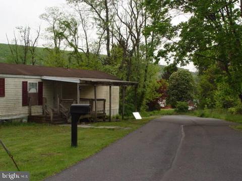 5 Church St, Gilberton, PA 17934