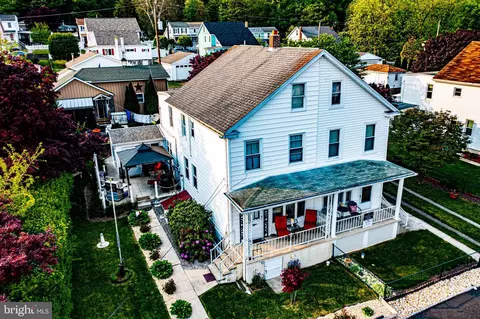 308 New Philadelphia Rd, New Philadelphia, PA 17959