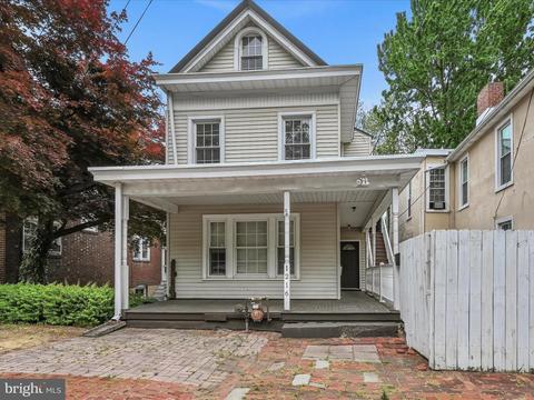 1216 Howard Ave, Pottsville, PA 17901
