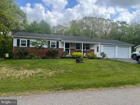 105 W Pine St, Sheppton, PA 18248