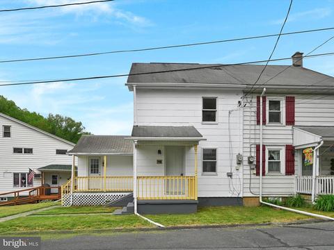27 S Sport Hill Rd, Branchdale, PA 17923