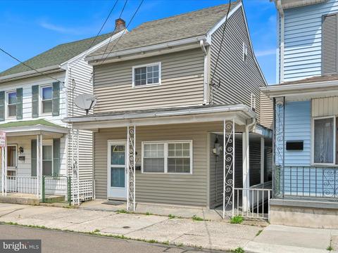 237 Arnot St, Saint Clair, PA 17970
