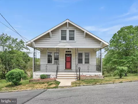 31 Fairview Ave, Schuylkill Haven, PA 17972