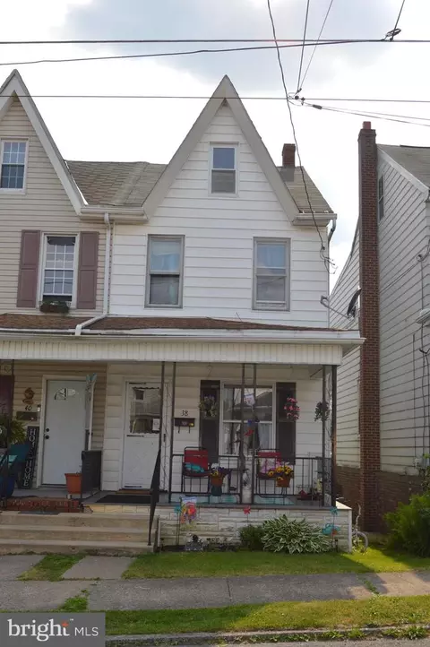 38 S 4th St, Frackville, PA 17931