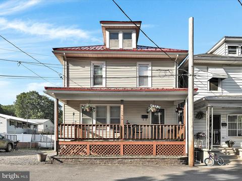 205 Macomb St, New Philadelphia, PA 17959
