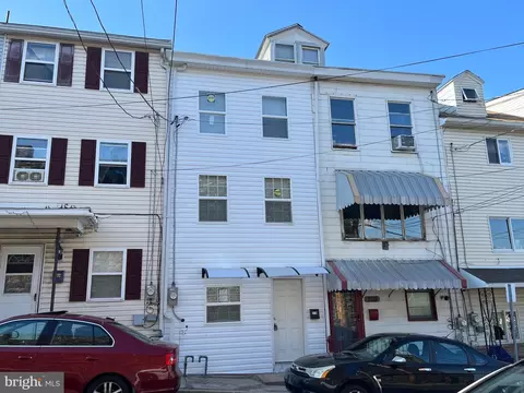 210 Harrison St, Pottsville, PA 17901