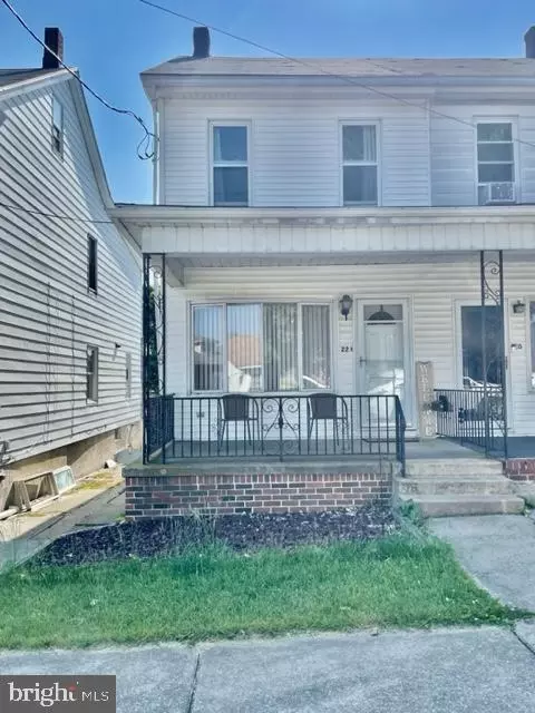 22 S 2nd St, Frackville, PA 17931