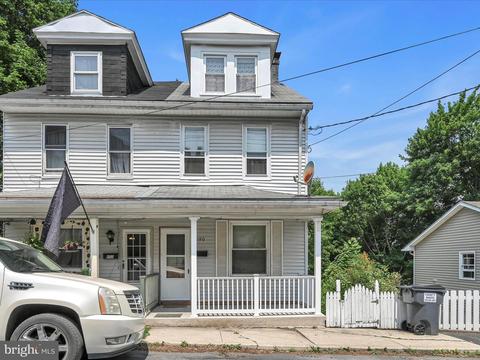 650 Pine Hill St, Minersville, PA 17954