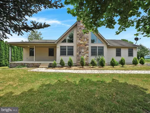 91 Dad Burnhams Rd, Pine Grove, PA 17963