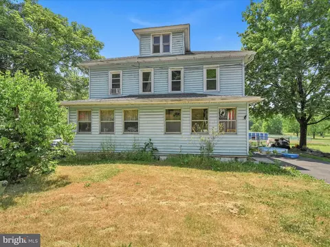 135 137 Suedberg Rd, Pine Grove, PA 17963