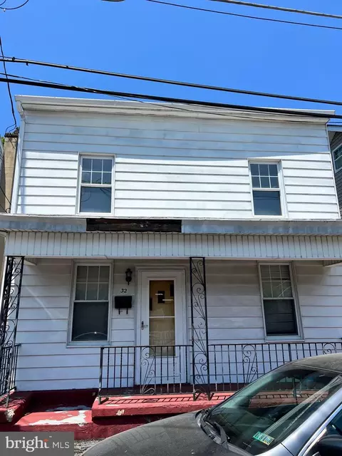 32 W Ogden St, Girardville, PA 17935