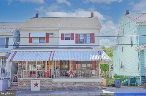 76 Washington St, Middleport, PA 17953