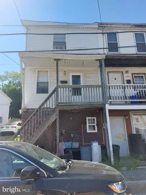 232 Orwigsburg St, Tamaqua, PA 18252