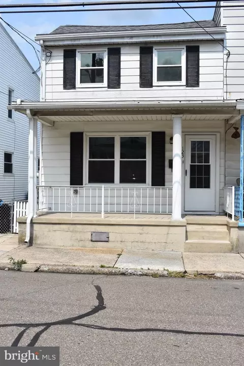 123 S Morris St, Saint Clair, PA 17970