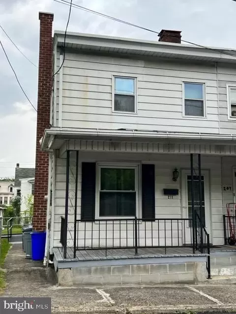 211 N Third, Saint Clair, PA 17970