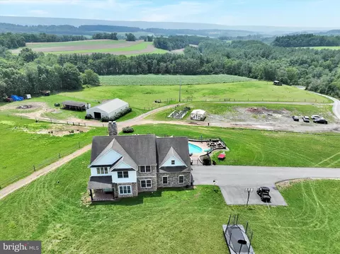 19 Kutz Rd, Schuylkill Haven, PA 17972