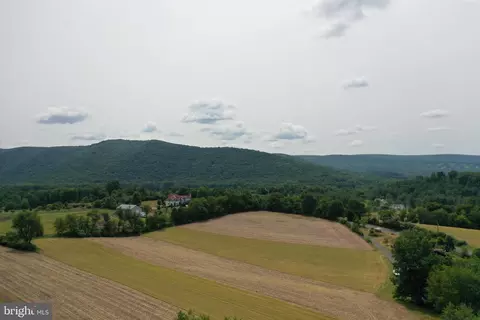 Red Dale Rd, Orwigsburg, PA 17961